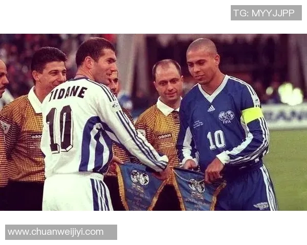 小罗纳尔多的传奇足球生涯与对世界足球的深远影响解析