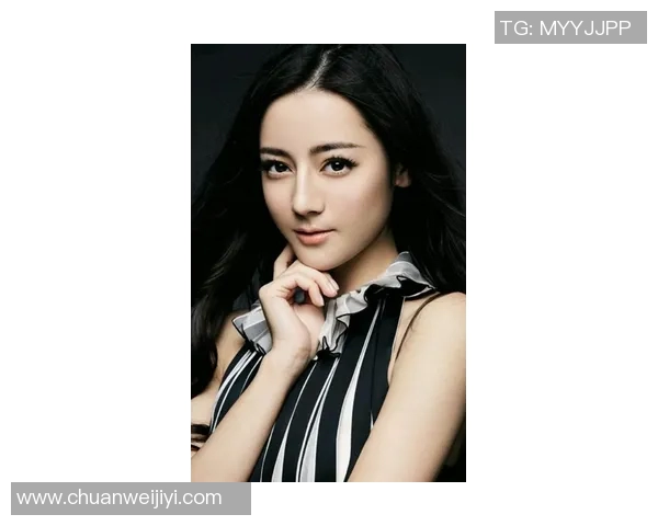 足球明星杨幂的精彩瞬间与时尚造型全景展示合集